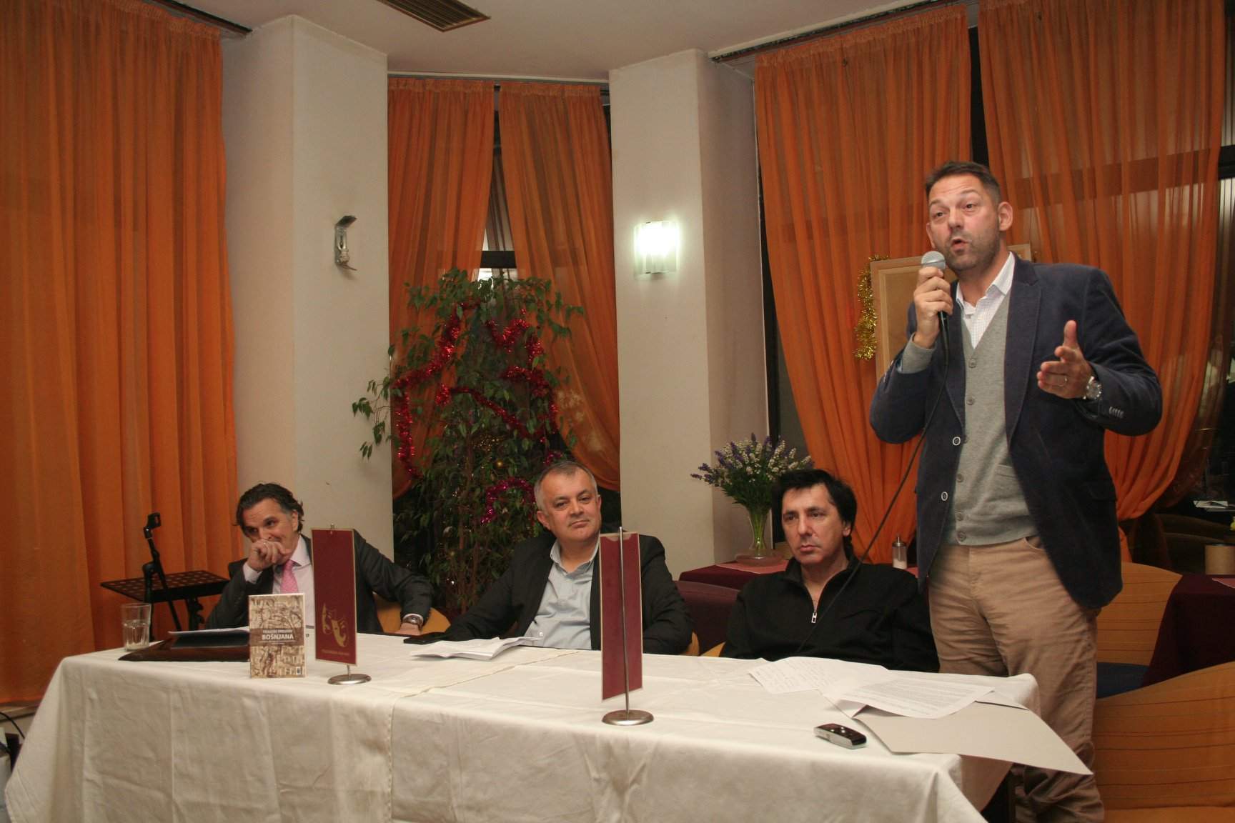 Promocija Mostar7.jpg - Mahmutćehajić, Lavić, Zubčević, Dizdarević: Kako razumijevati bosansku budućnost?